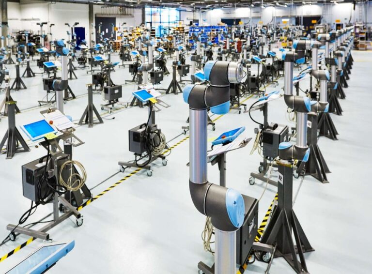 Cobots: Qué Son y Cómo Ayudan a la Industria en México