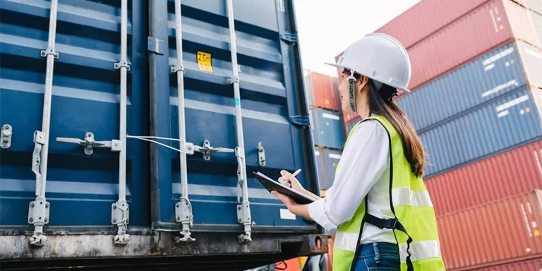 Cómo Elegir a tu Agente Aduanal: Claves para el Éxito en el Comercio Internacional