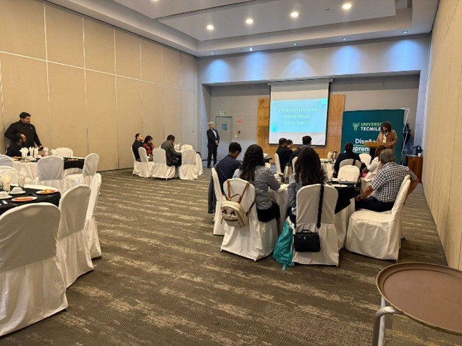 Networking entre empresas industriales y desarrolladores tecnológicos en el Bajío