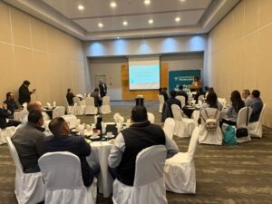 Industria y academia dialogan sobre la competitividad del Bajío en encuentro empresarial en Celaya