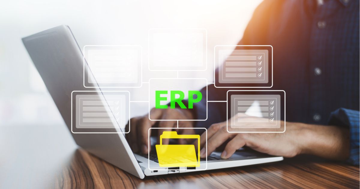 Interfaz de un sistema ERP gestionando el embudo de ventas y cotizaciones